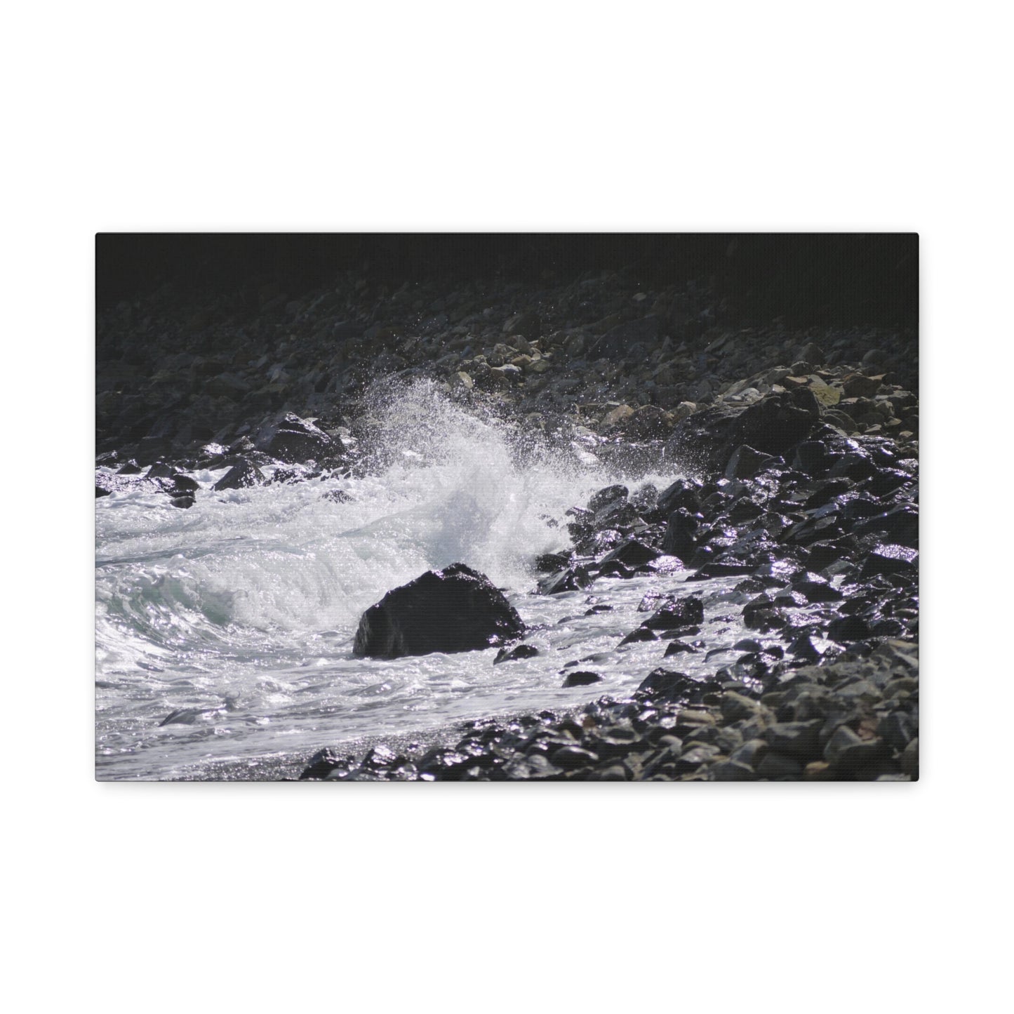 Waves on Cable Bay: Photo on Canvas.