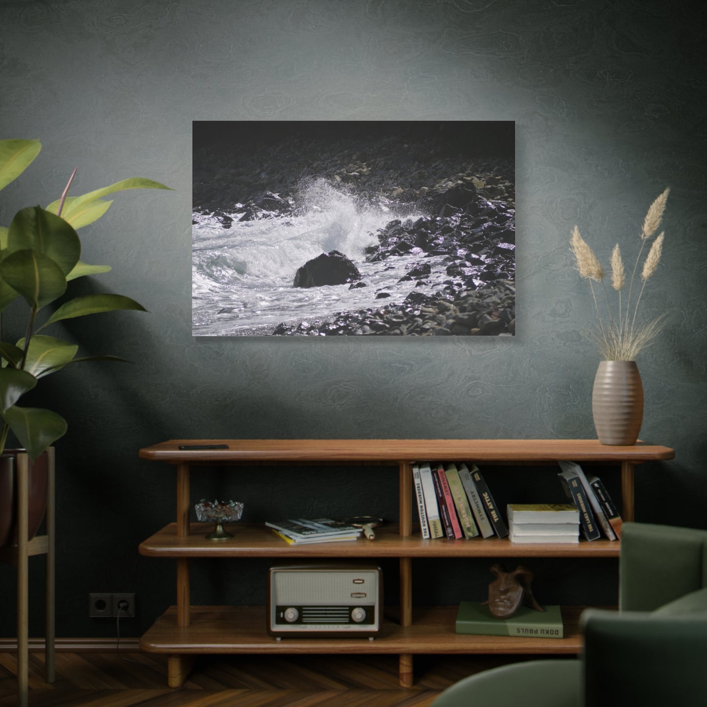 Waves on Cable Bay: Photo on Canvas.