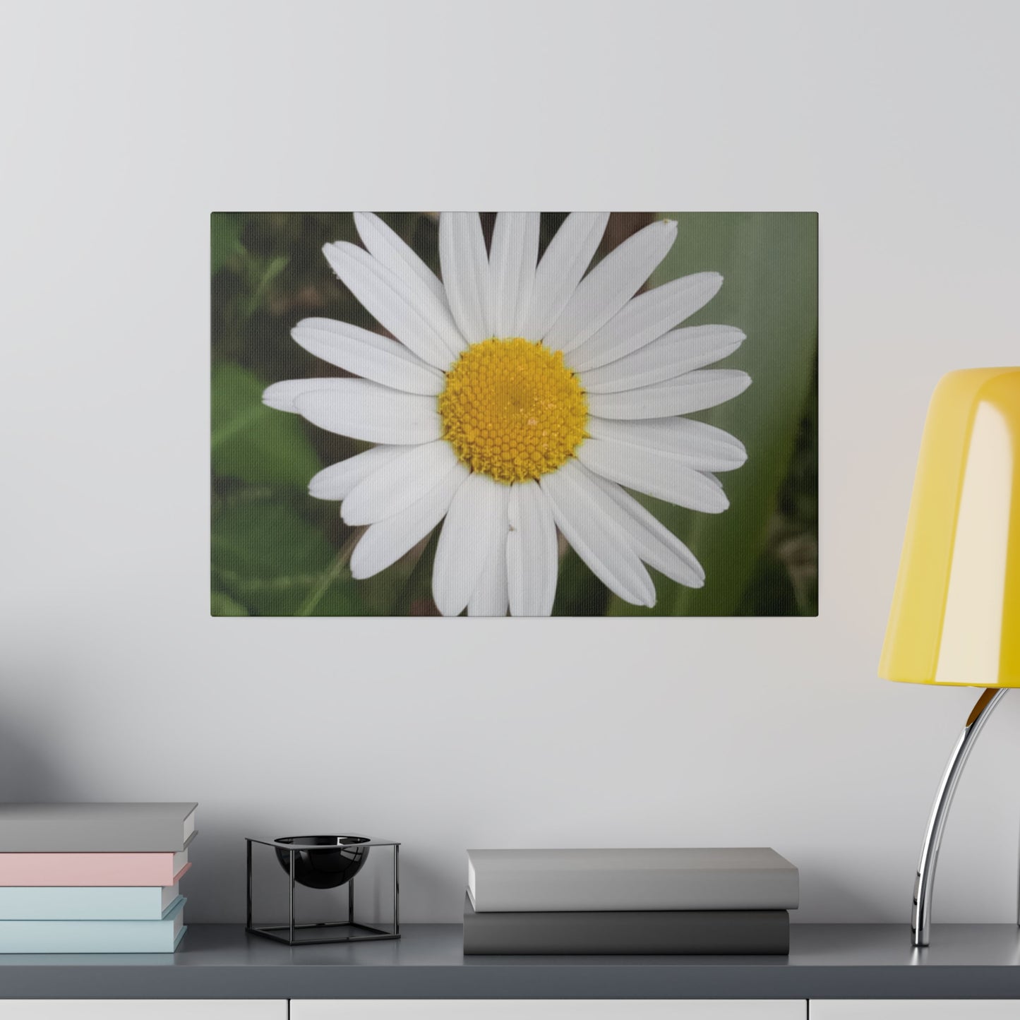 Nature's Perfection: Daisy Photo as Canvas Print